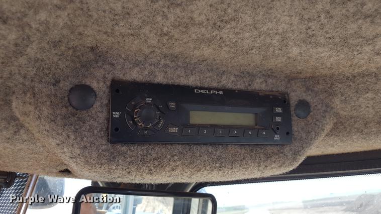 image for item DD1145 2010 John Deere 624K High Lift wheel loader