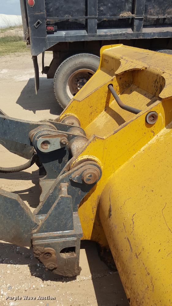 image for item DD1146 2010 John Deere 624K High Lift wheel loader