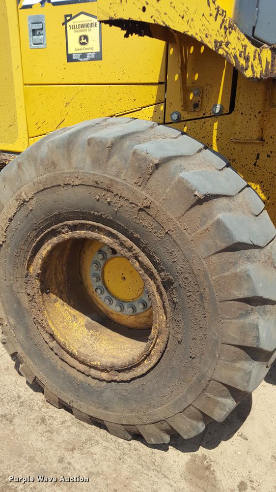 image for item DD1146 2010 John Deere 624K High Lift wheel loader