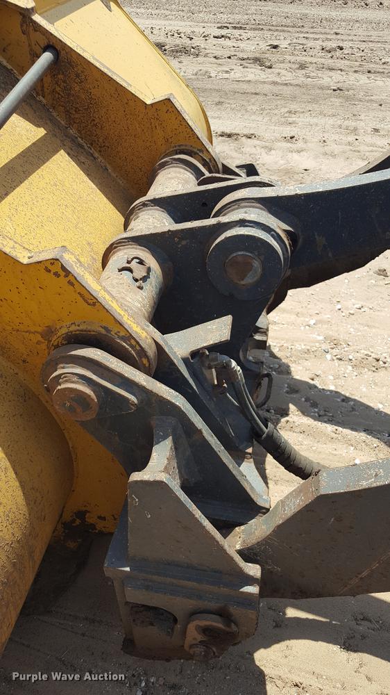 image for item DD1146 2010 John Deere 624K High Lift wheel loader