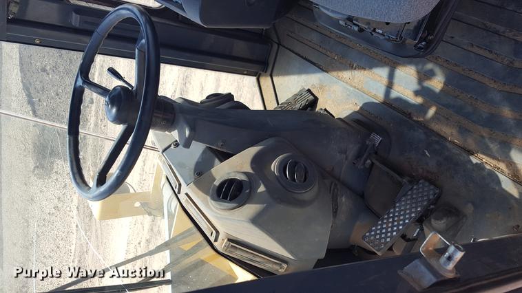 image for item DD1146 2010 John Deere 624K High Lift wheel loader