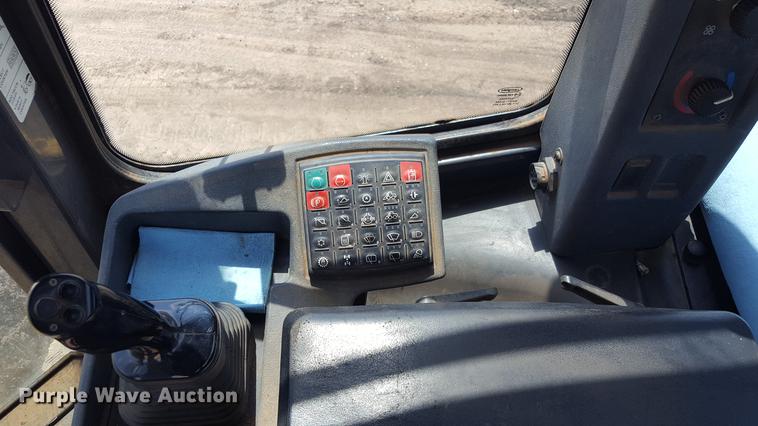 image for item DD1146 2010 John Deere 624K High Lift wheel loader