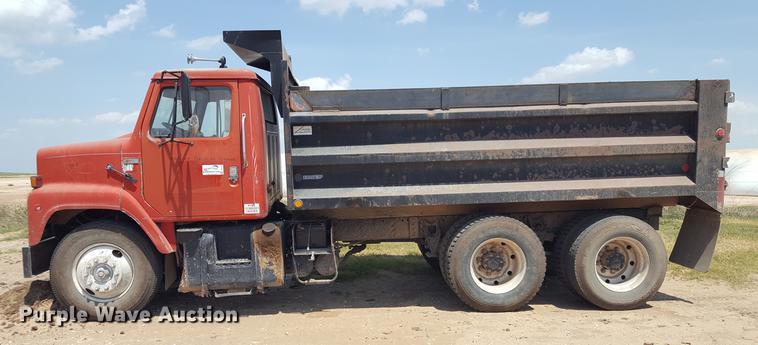 image for item DD1147 1986 International S2200 dump truck