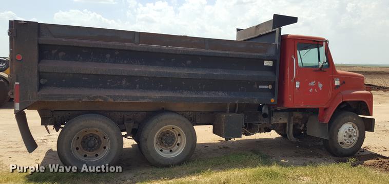 image for item DD1147 1986 International S2200 dump truck