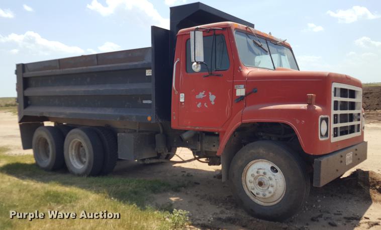 image for item DD1147 1986 International S2200 dump truck