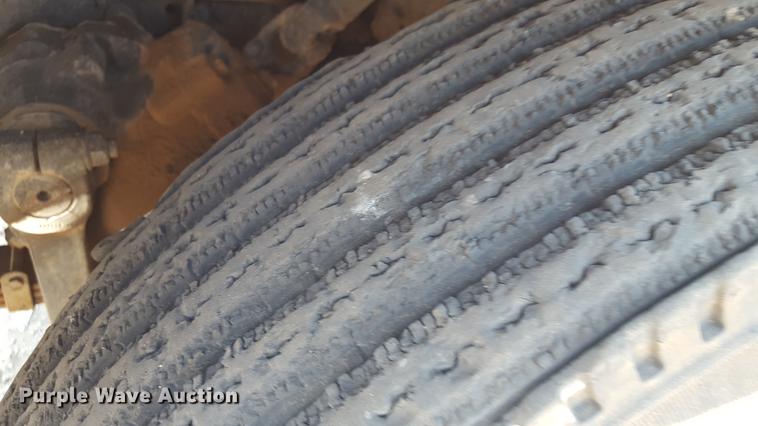 image for item DD1147 1986 International S2200 dump truck