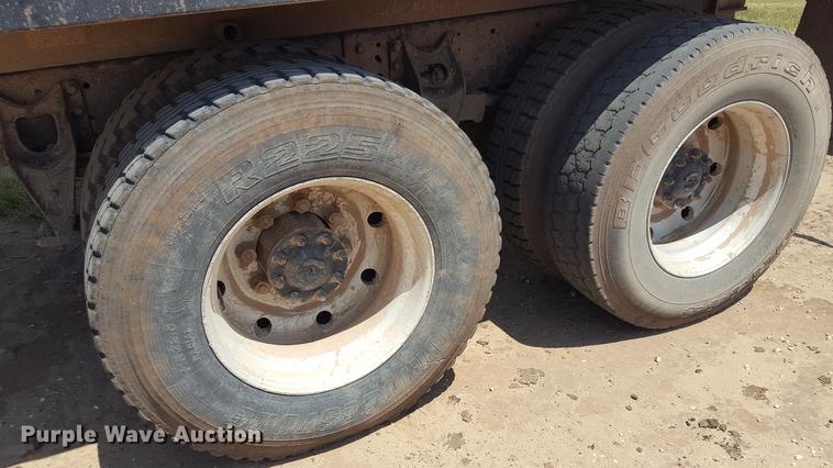 image for item DD1147 1986 International S2200 dump truck