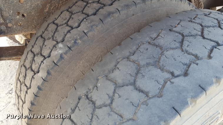 image for item DD1147 1986 International S2200 dump truck