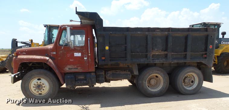 image for item DD1148 1987 International S1900 dump truck
