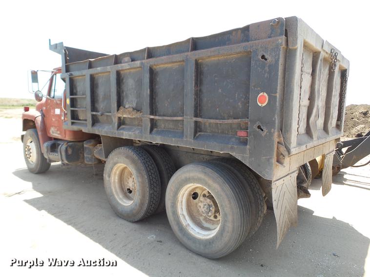 image for item DD1148 1987 International S1900 dump truck
