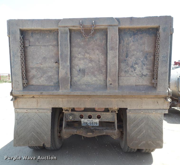 image for item DD1148 1987 International S1900 dump truck