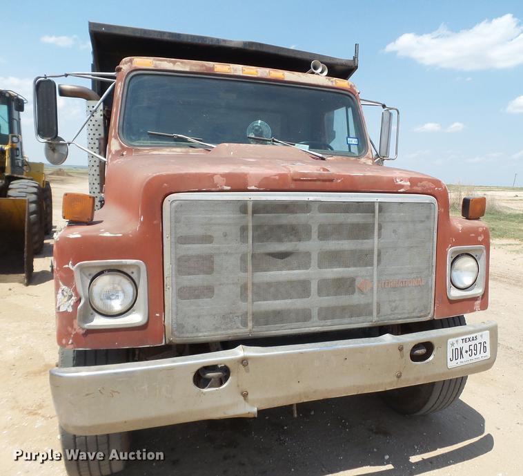 image for item DD1148 1987 International S1900 dump truck