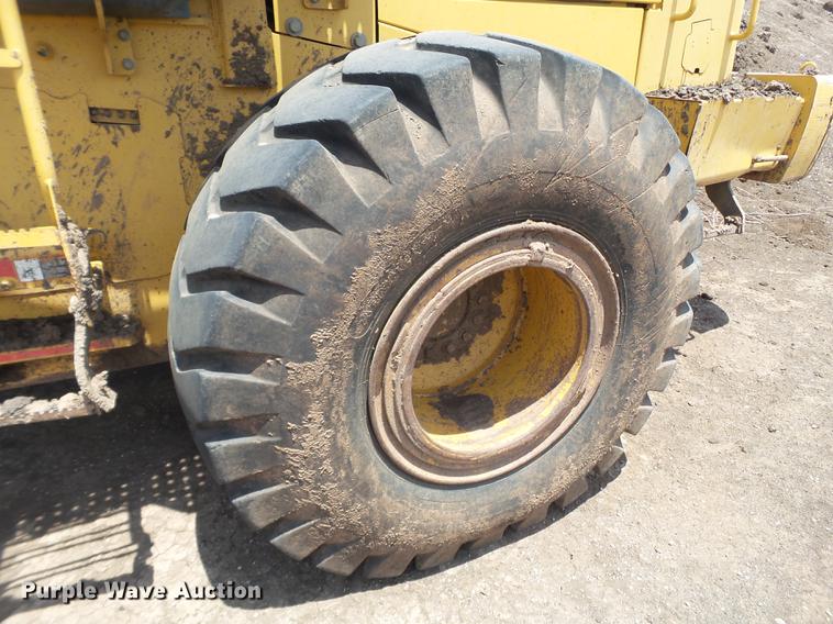 image for item DD1149 2006 John Deere 644J wheel loader