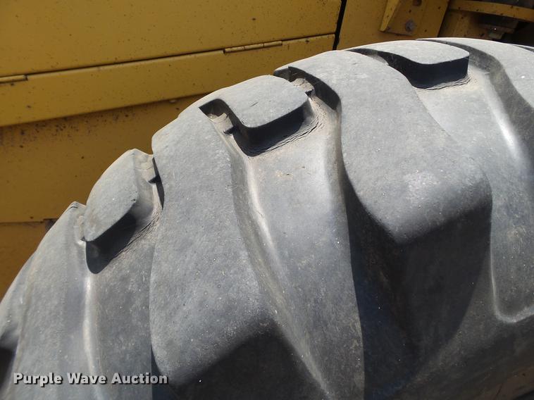 image for item DD1149 2006 John Deere 644J wheel loader