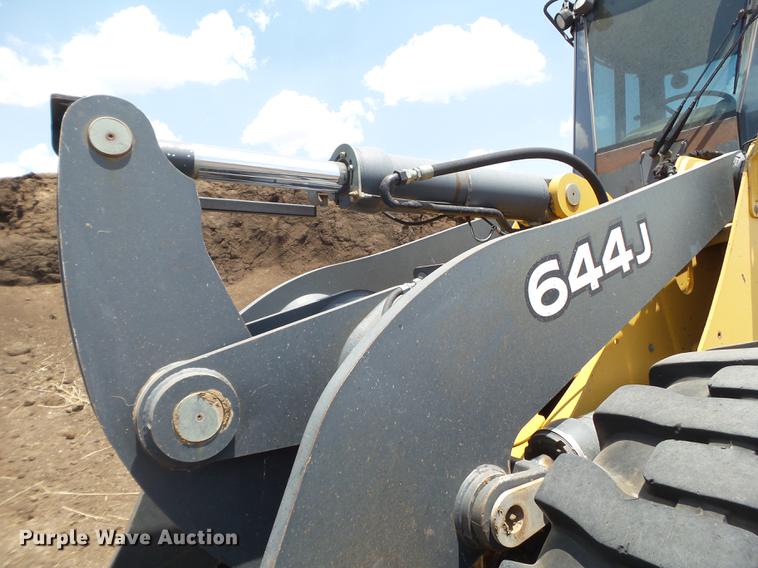 image for item DD1149 2006 John Deere 644J wheel loader