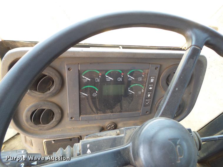 image for item DD1149 2006 John Deere 644J wheel loader