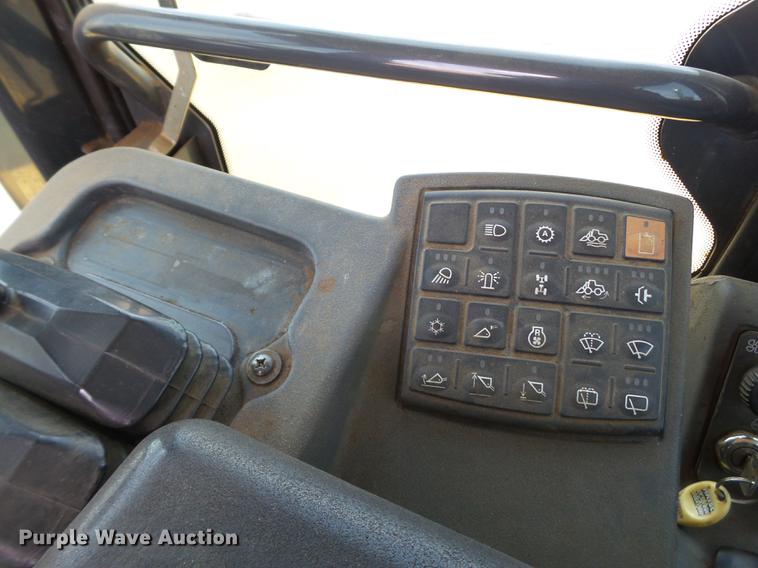 image for item DD1150 2008 John Deere 644J wheel loader