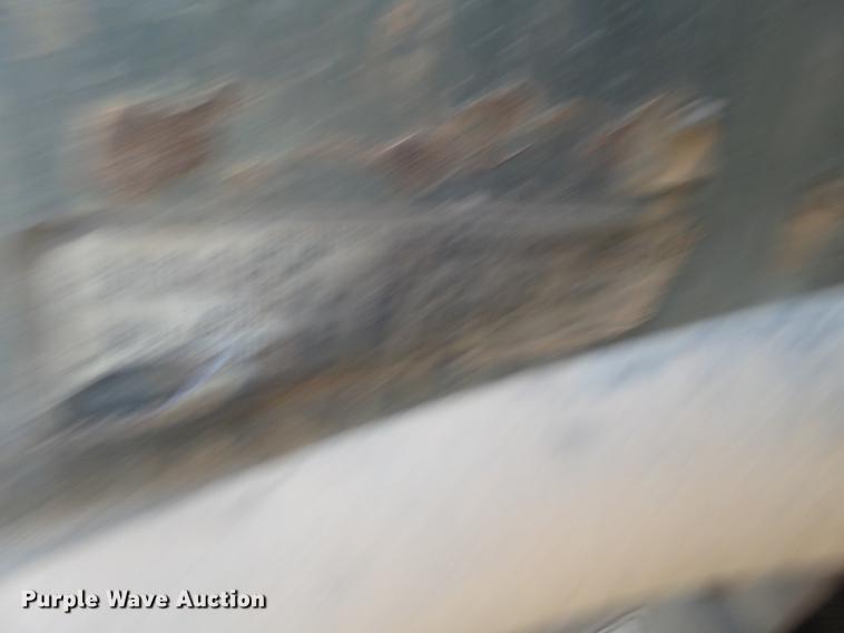 image for item DD1151 2003 Freightliner Columbia semi truck