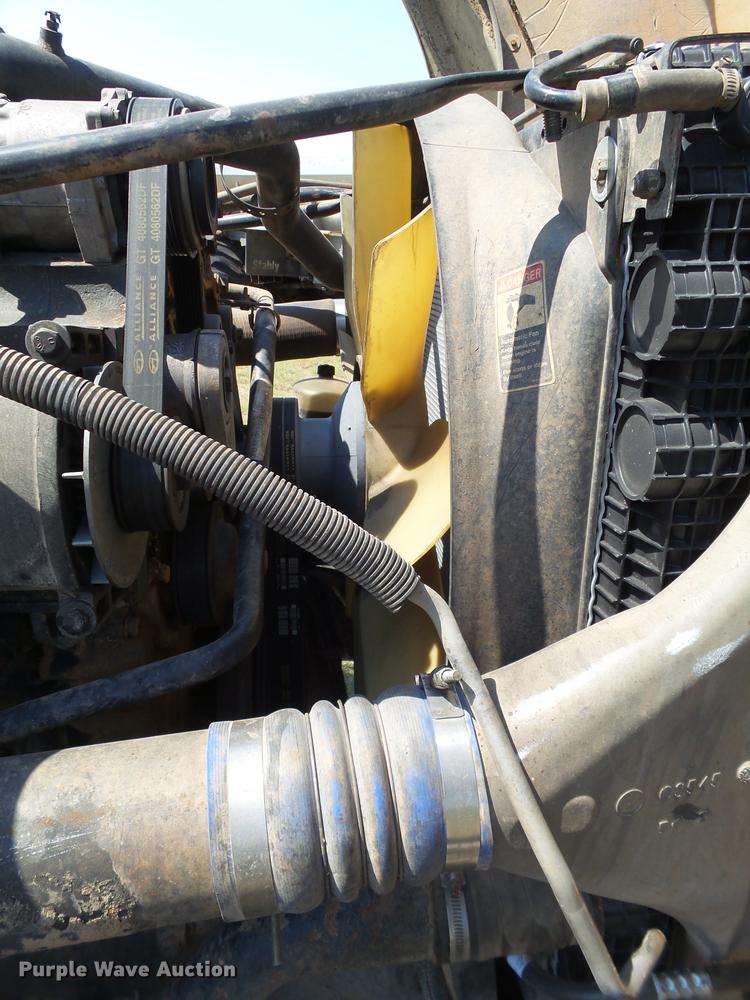 image for item DD1151 2003 Freightliner Columbia semi truck