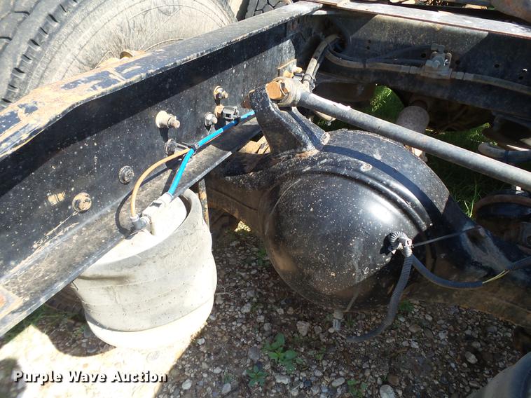 image for item DD1162 2007 Freightliner Columbia semi truck