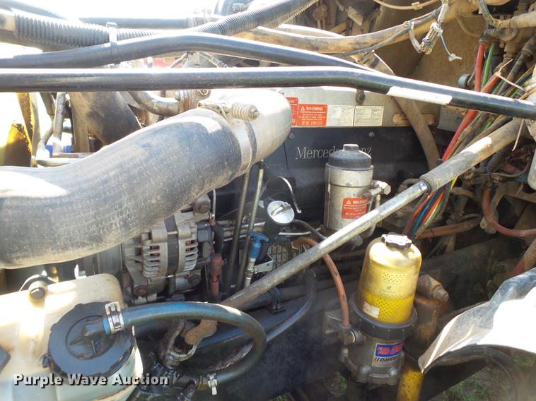 image for item DD1162 2007 Freightliner Columbia semi truck