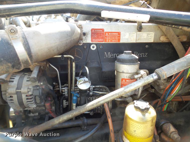 image for item DD1162 2007 Freightliner Columbia semi truck