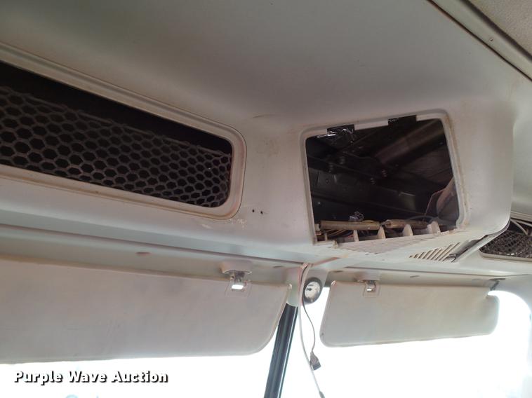 image for item DD1162 2007 Freightliner Columbia semi truck