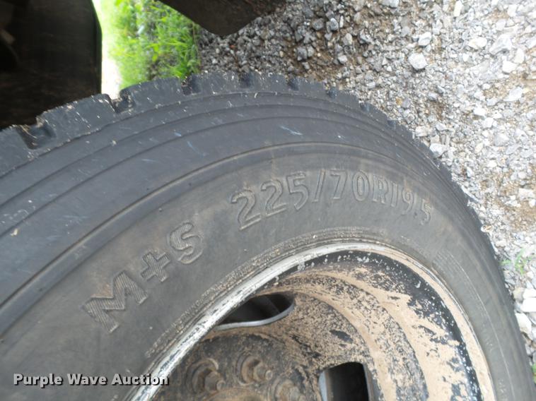 image for item DD1164 2014 Dodge Ram 5500 Crew Cab flatbed truck