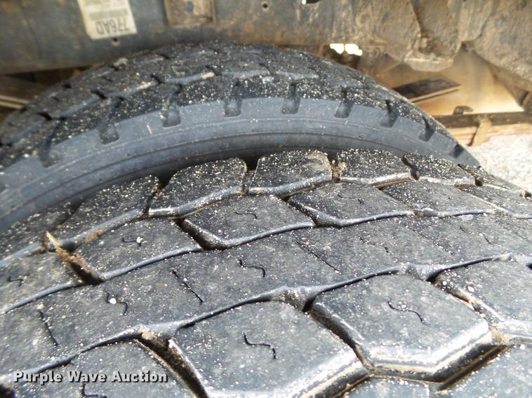 image for item DD1164 2014 Dodge Ram 5500 Crew Cab flatbed truck