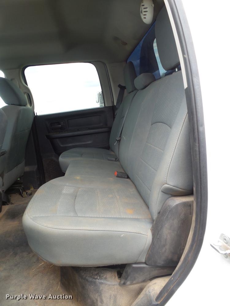 image for item DD1164 2014 Dodge Ram 5500 Crew Cab flatbed truck