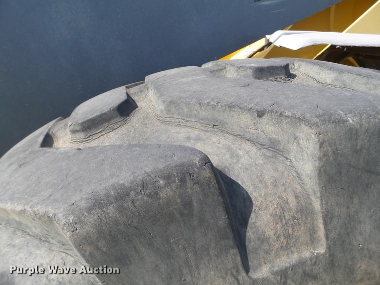 image for item DD1168 2007 John Deere 624J wheel loader