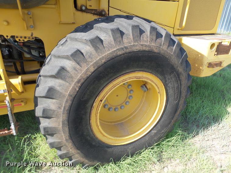 image for item DD1168 2007 John Deere 624J wheel loader