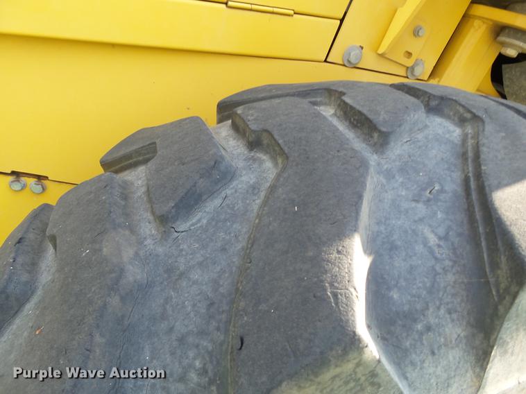 image for item DD1168 2007 John Deere 624J wheel loader