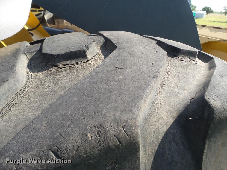 image for item DD1168 2007 John Deere 624J wheel loader