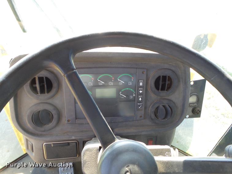 image for item DD1168 2007 John Deere 624J wheel loader