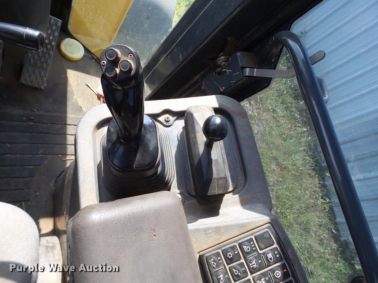 image for item DD1168 2007 John Deere 624J wheel loader