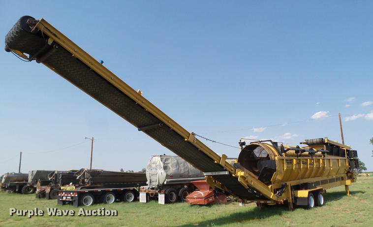 image for item DD1169 2011 Vermeer Wildcat TR521 trommel screen