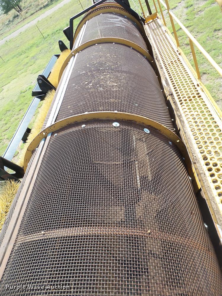 image for item DD1169 2011 Vermeer Wildcat TR521 trommel screen