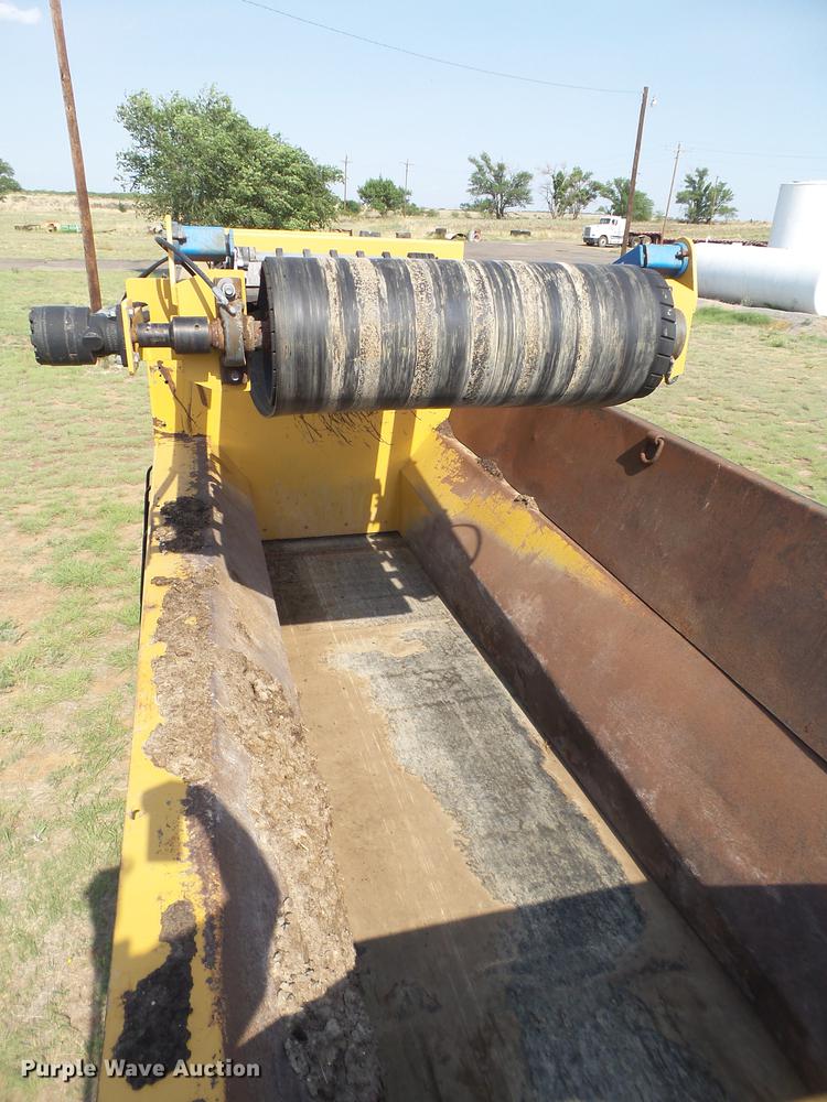 image for item DD1169 2011 Vermeer Wildcat TR521 trommel screen