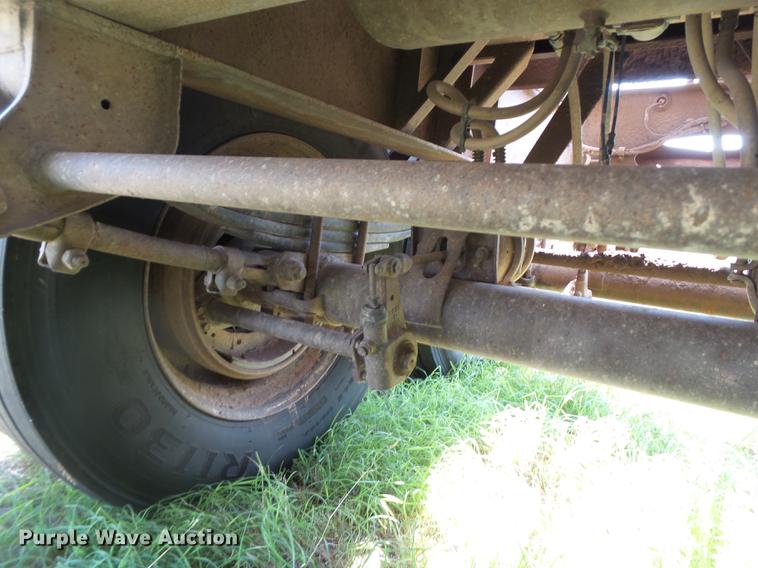 image for item DD1173 2001 Thurston Circle R side dump trailer