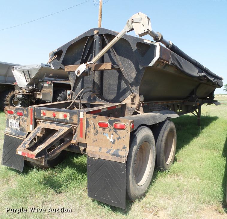 image for item DD1174 1998 Circle R side dump trailer