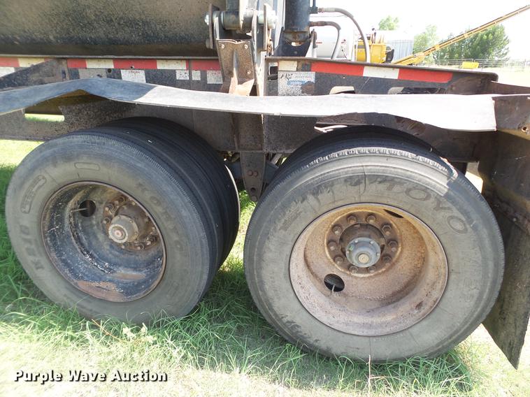 image for item DD1174 1998 Circle R side dump trailer