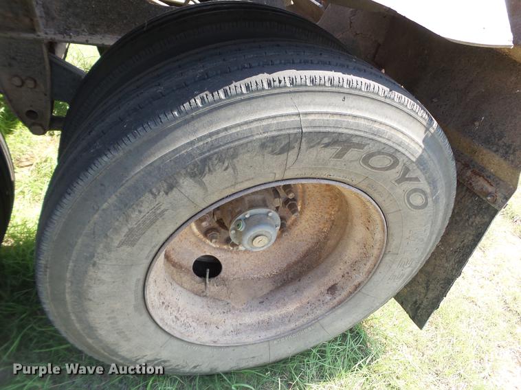 image for item DD1174 1998 Circle R side dump trailer