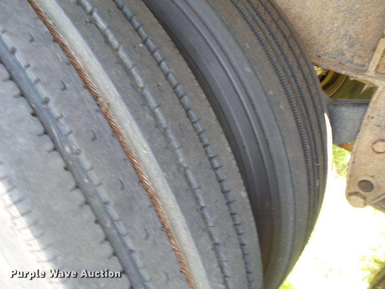 image for item DD1174 1998 Circle R side dump trailer