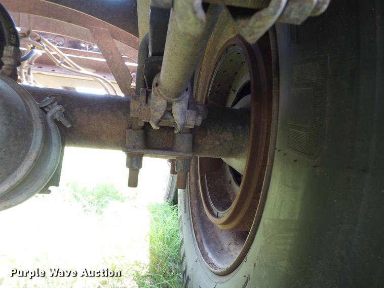 image for item DD1174 1998 Circle R side dump trailer