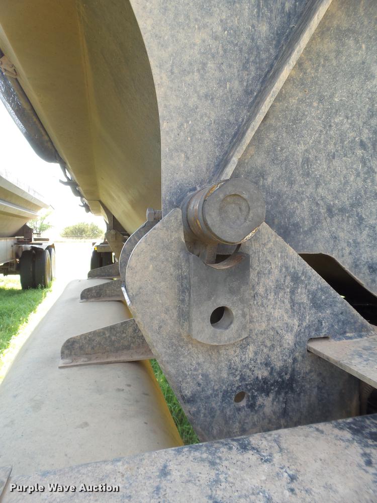 image for item DD1174 1998 Circle R side dump trailer