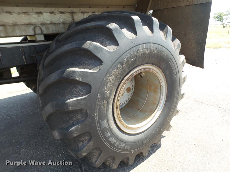 image for item DD1175 Case Tyler 4320 dry spreader applicator