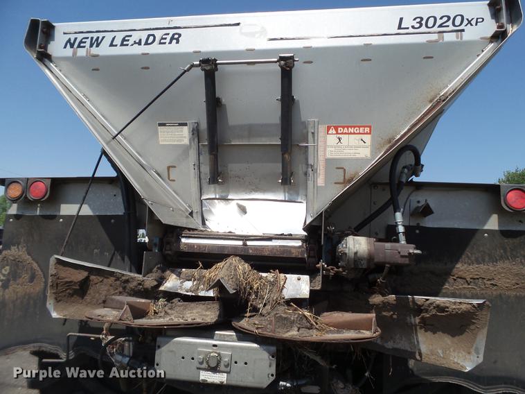 image for item DD1175 Case Tyler 4320 dry spreader applicator