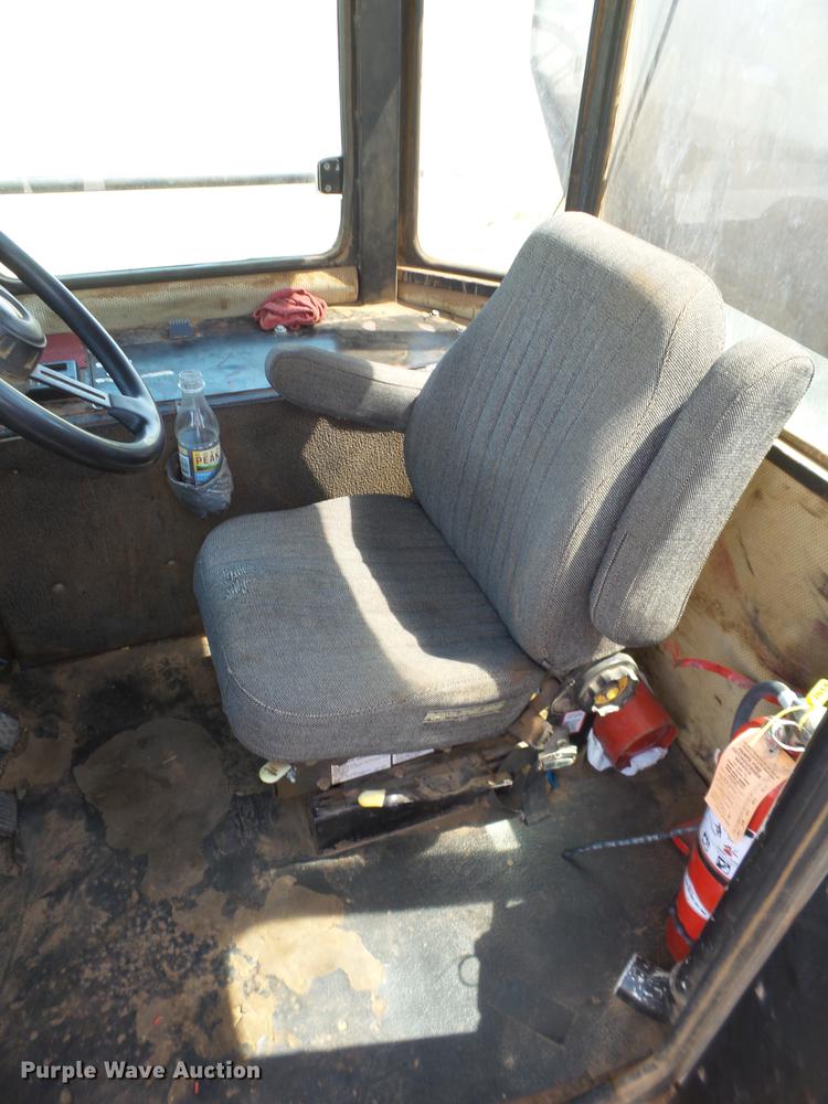 image for item DD1175 Case Tyler 4320 dry spreader applicator