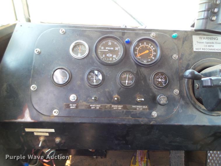 image for item DD1175 Case Tyler 4320 dry spreader applicator